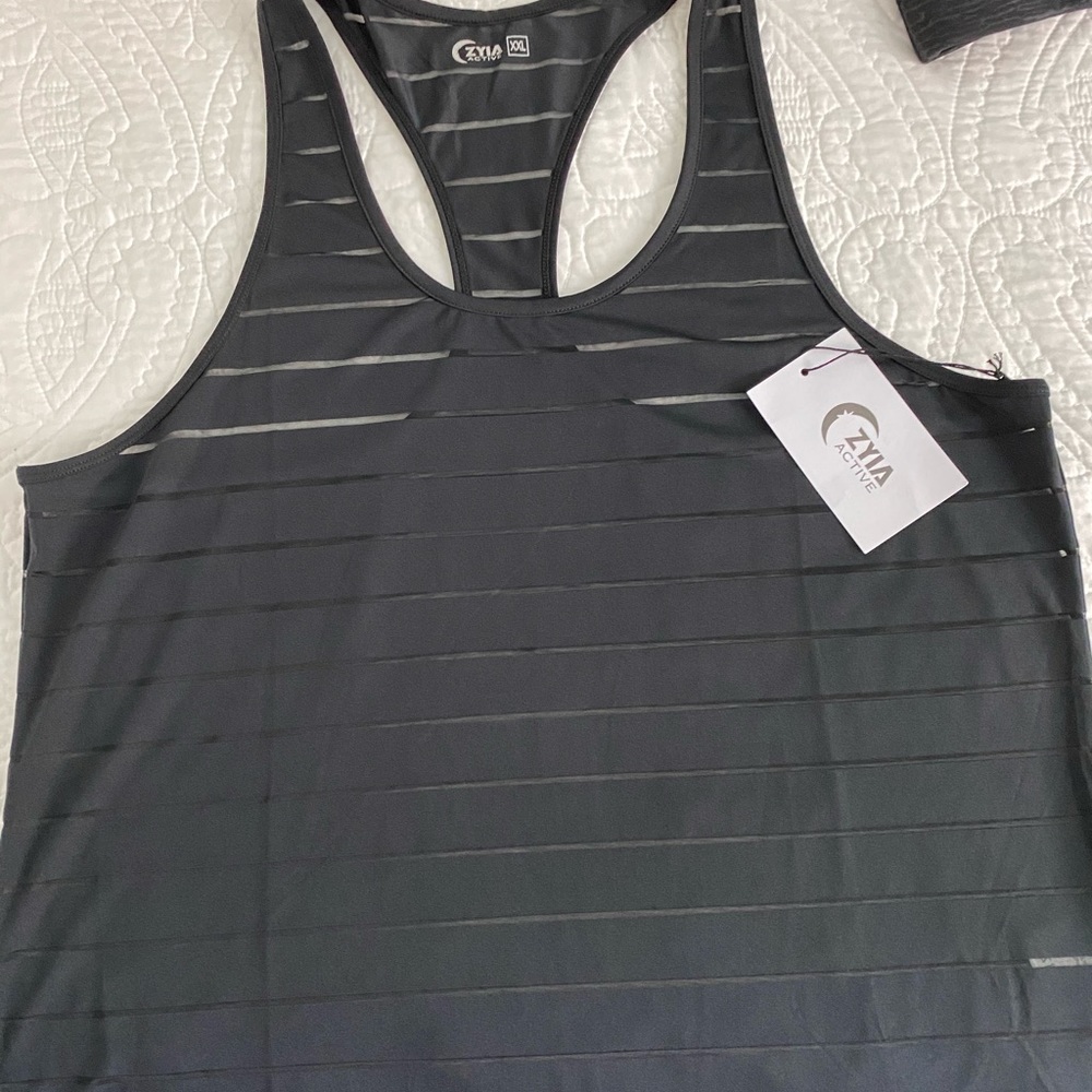 Zyla tank top